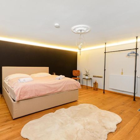 Zentral - Netflix - 2 Stoecke - Arbeitsplatz Lägenhet Wien Exteriör bild